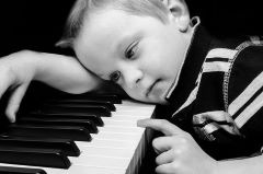 boy at the piano